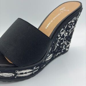 Lisa for Donald J. Pliner slide platform wedge shoe, new, embroidered, sz 10